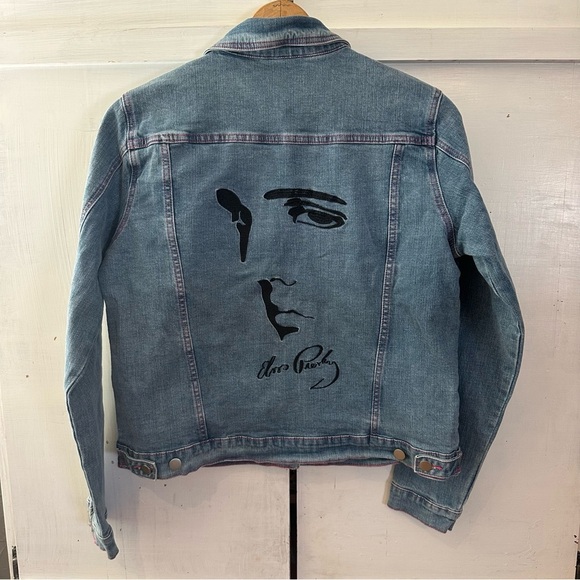 NWT Graceland Blue Denim I 🩷 Elvis Jacket! Stretchy. Fitted. Size: L - Picture 5 of 10